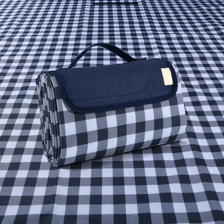 Extra-Large Foldable Waterproof Outdoor Picnic Blanket — Gingham