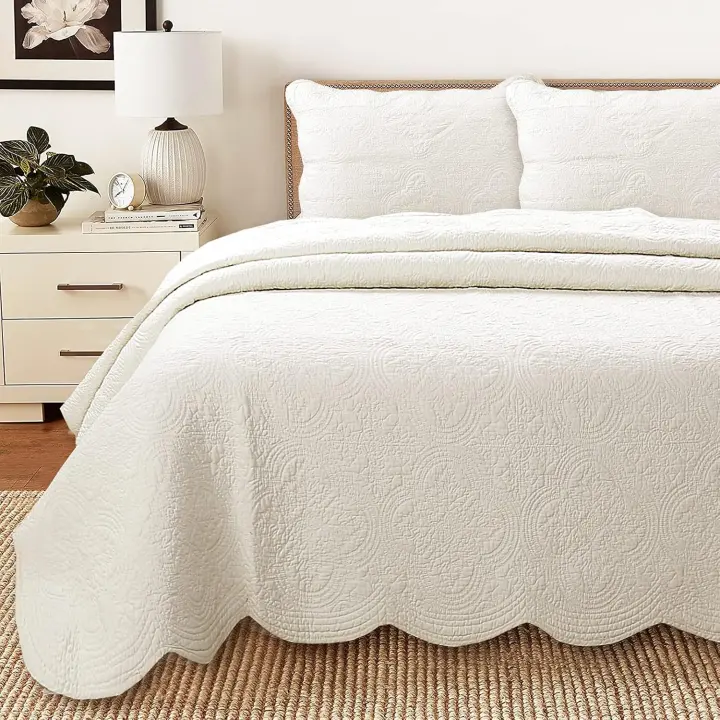 Oversized Cotton Matelassé Quilted Bedspread Set — King Coverlet & Shams