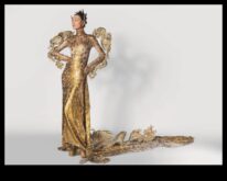 Ντύστε όνειρα από το ύφασμα στη μοντέλο, οι φαντασιώσεις σας ζωντανεύουν