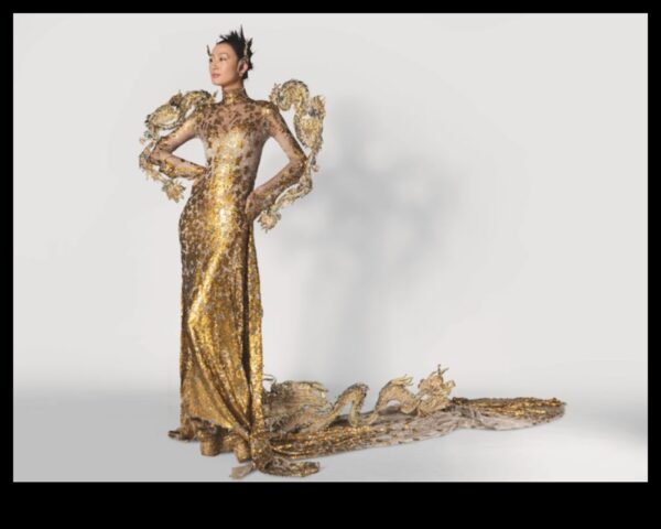 Ντύστε όνειρα από το ύφασμα στη μοντέλο, οι φαντασιώσεις σας ζωντανεύουν