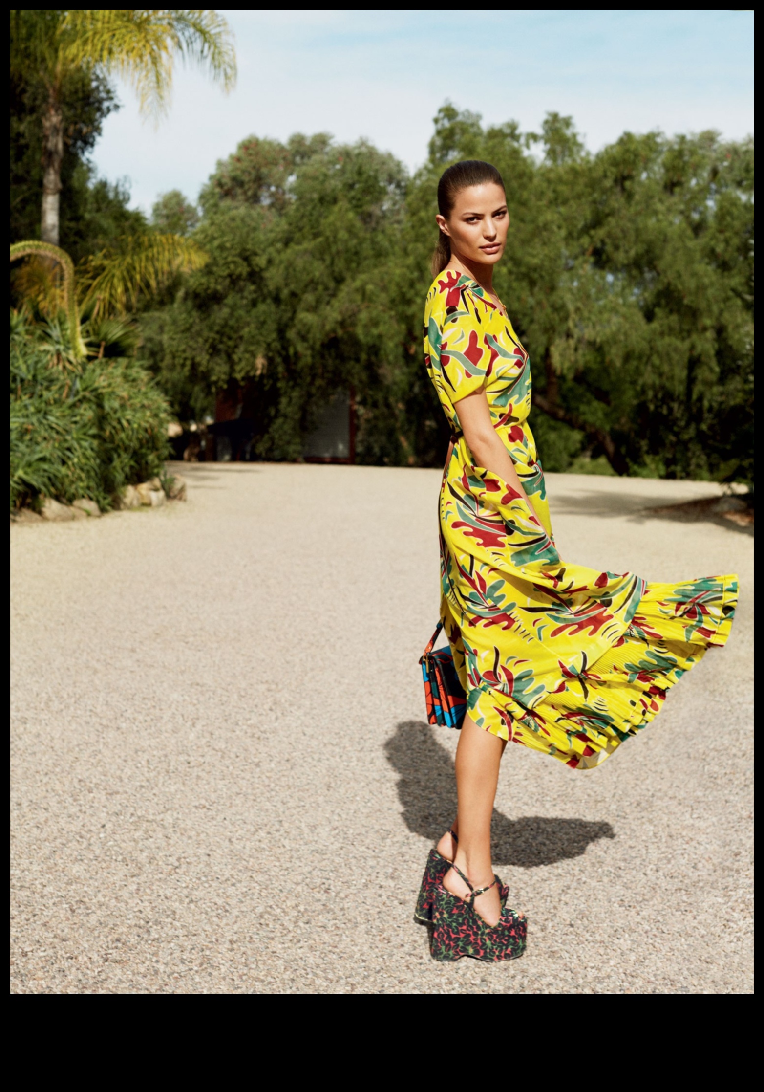 Island Glow: Καλοκαιρινά ρούχα με τροπική έμπνευση για Glam Nights