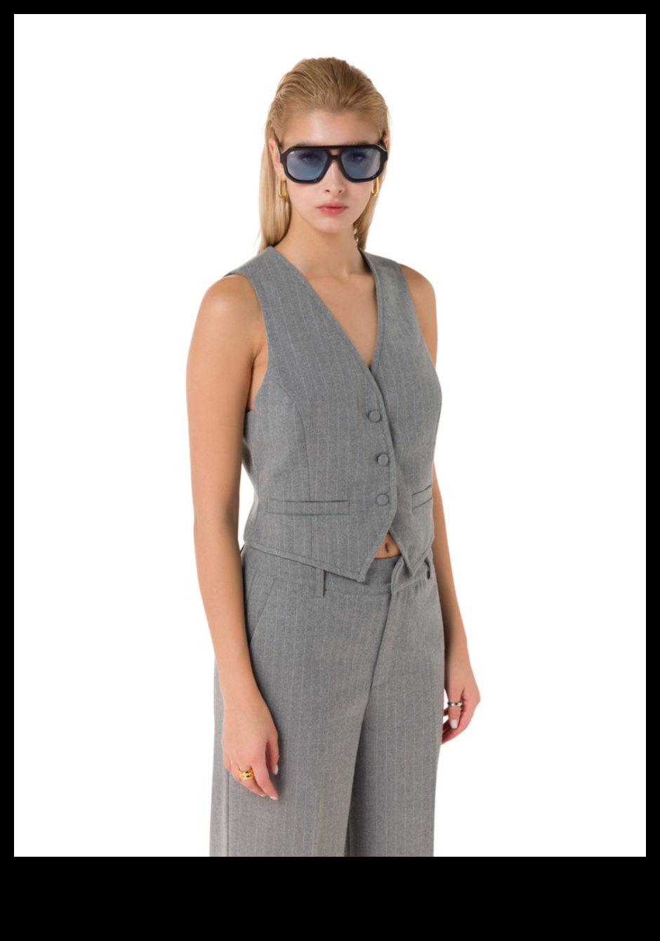 Chic Charisma: Αποπνέετε μαγνητική κομψότητα μέσα από το στυλ σας