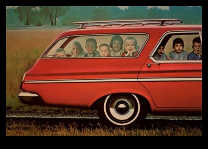 Κάντε ένα ταξίδι πίσω στο χρόνο με vintage οχήματα