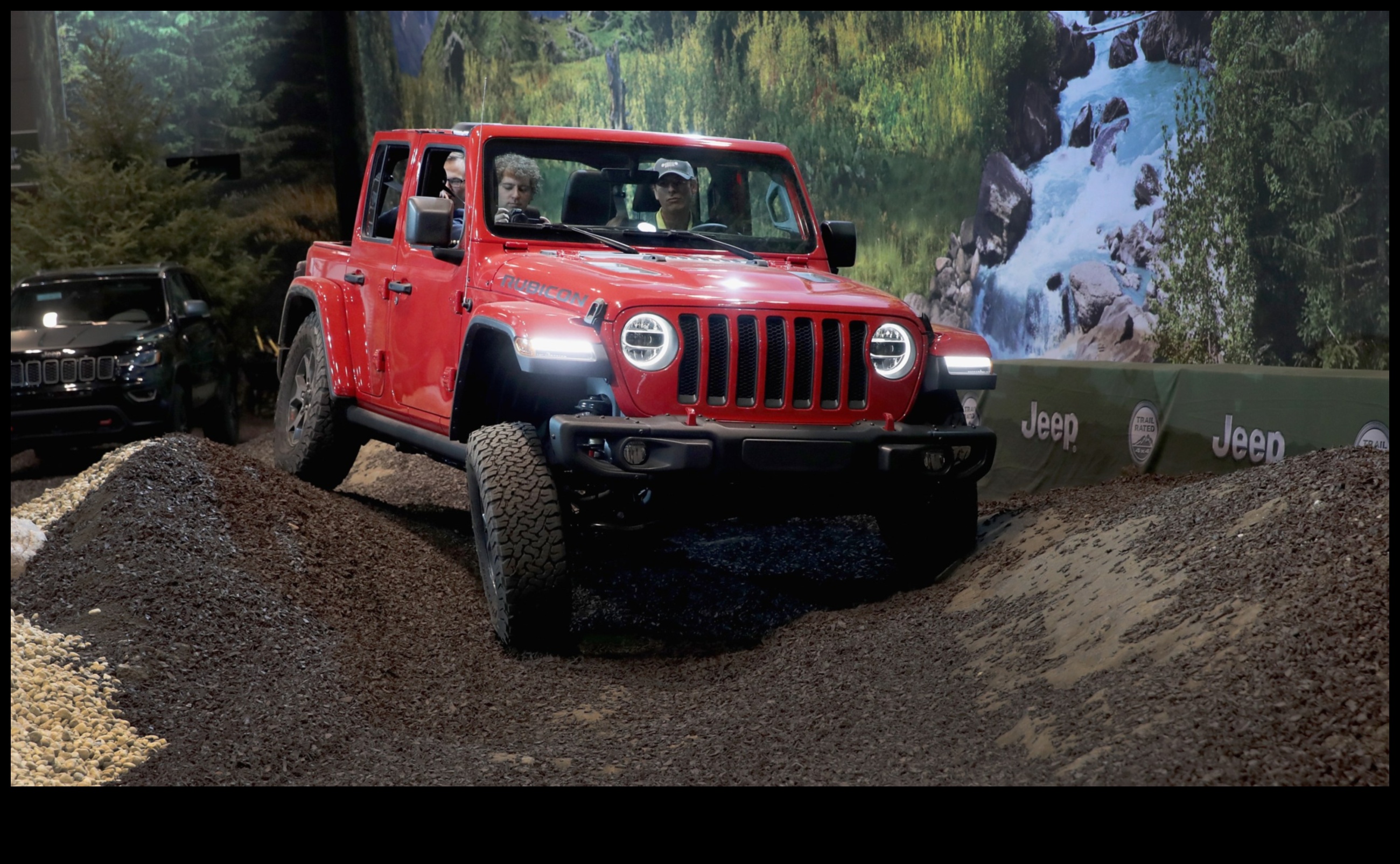 Beyond the Pavement: Ενθουσιασμός εκτός δρόμου με SUV 4x4