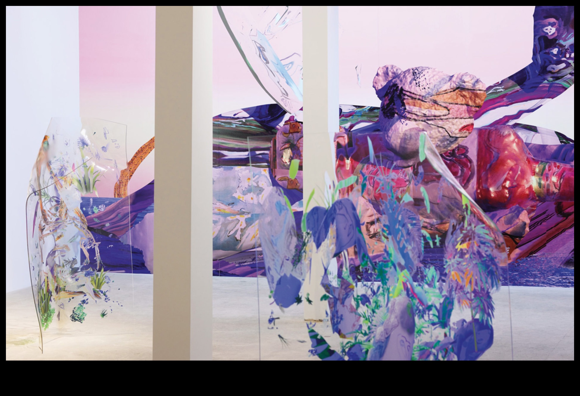 Αφηρημένες πραγματικότητες Η τέχνη της δημιουργίας σύγχρονου σχεδίου 5 Abstract Reality: The Artistry of Contemporary Design Theory