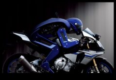 Το μέλλον της οδήγησης Πώς η τεχνητή νοημοσύνη μεταμορφώνει τη μοτοσικλέτα