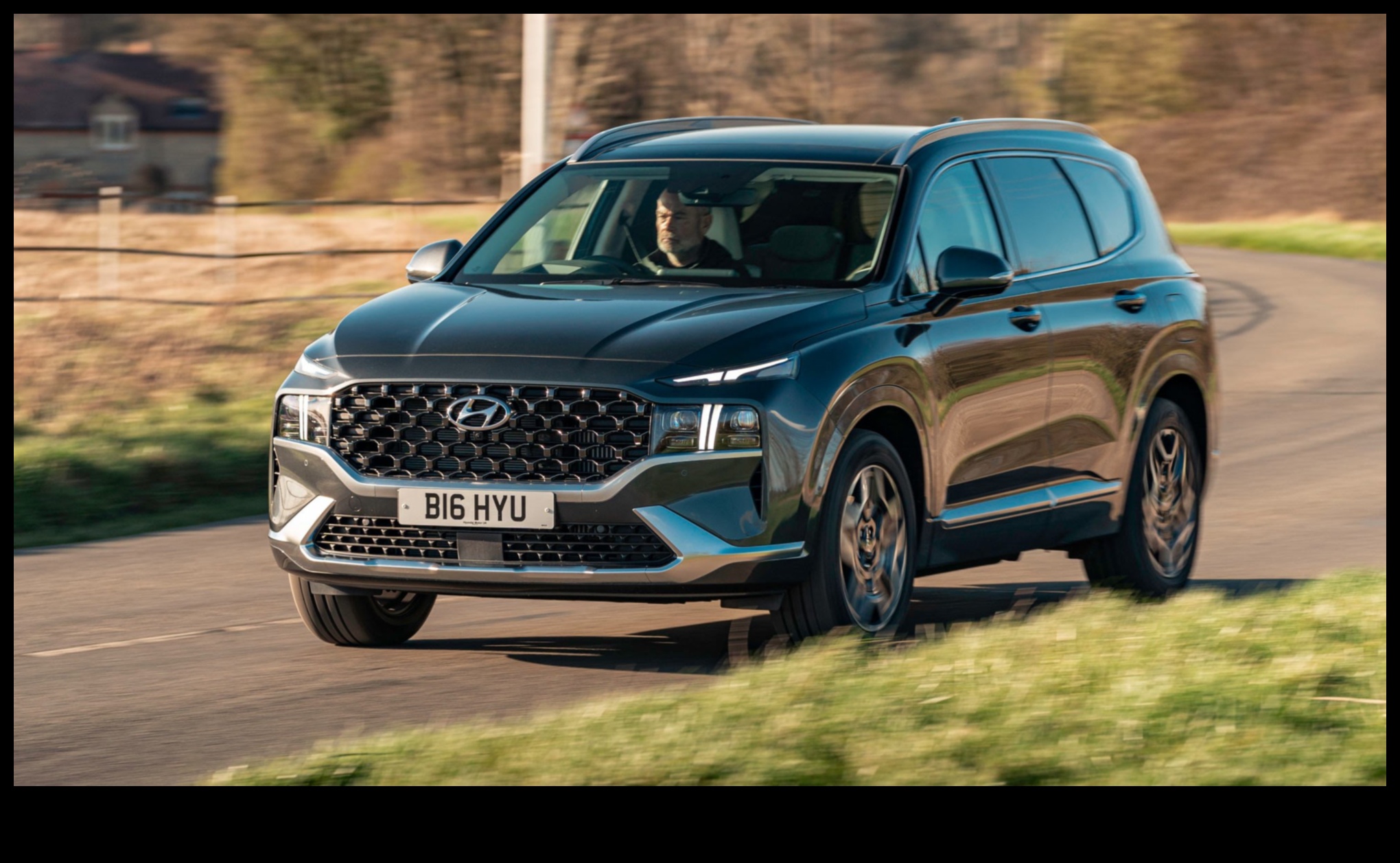 Urban Hybrids: Πλοήγηση στους δρόμους της πόλης με αποτελεσματικότητα και χάρη