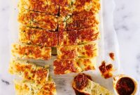 Cheesy Garlic Bread Fingers (No-Knead Recipe)