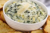 Slow Cooker Spinach and Artichoke Dip Recipe for Parties