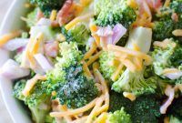Crunchy Broccoli Salad with Bacon, Cranberries & Creamy Dressing