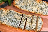 Homemade Garlic Bread Recipe for Crispy, Flavorful Slices