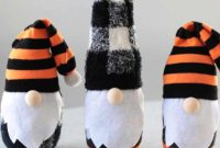 No-Sew Halloween Sock Gnomes: Quick DIY Decorations
