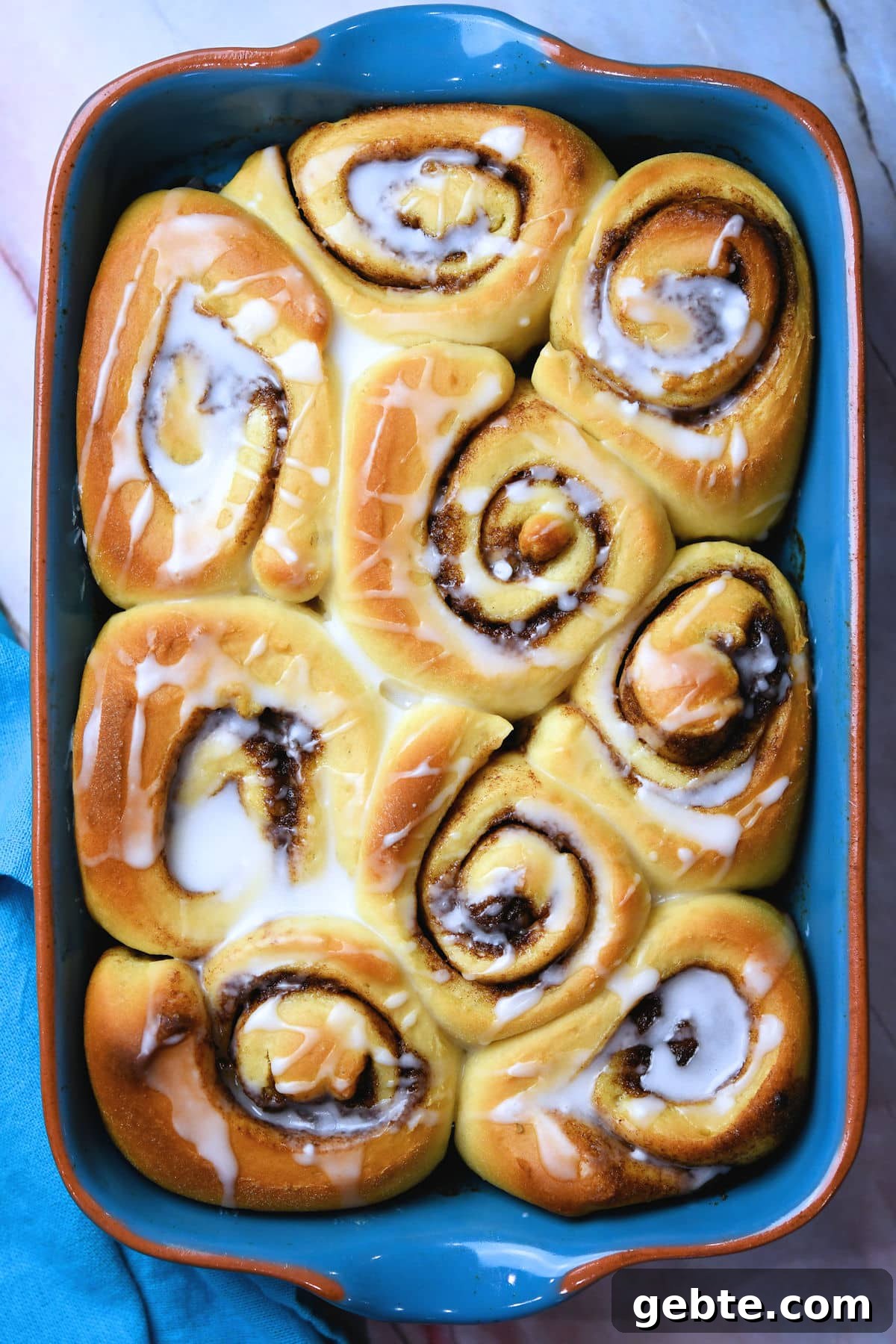 24Bite: Hawaiian Bread Cinnamon Rolls Recipe by Christian Guzman