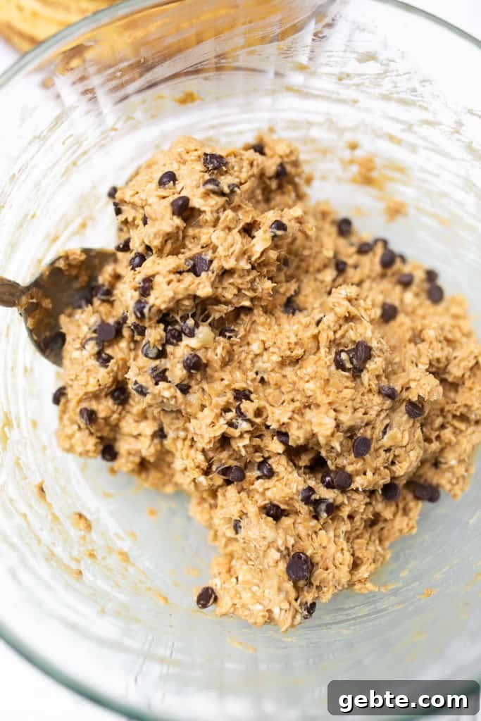 4-Ingredient Peanut Butter Banana Oatmeal Cookies - healthy enough to enjoy for breakfast! Peanut Butter Banana Oatmeal Cookies Dough
