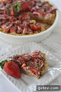Mouthwatering Monday: 25 Valentine Treats and Gift Ideas 17 Chocolate Berry Pie