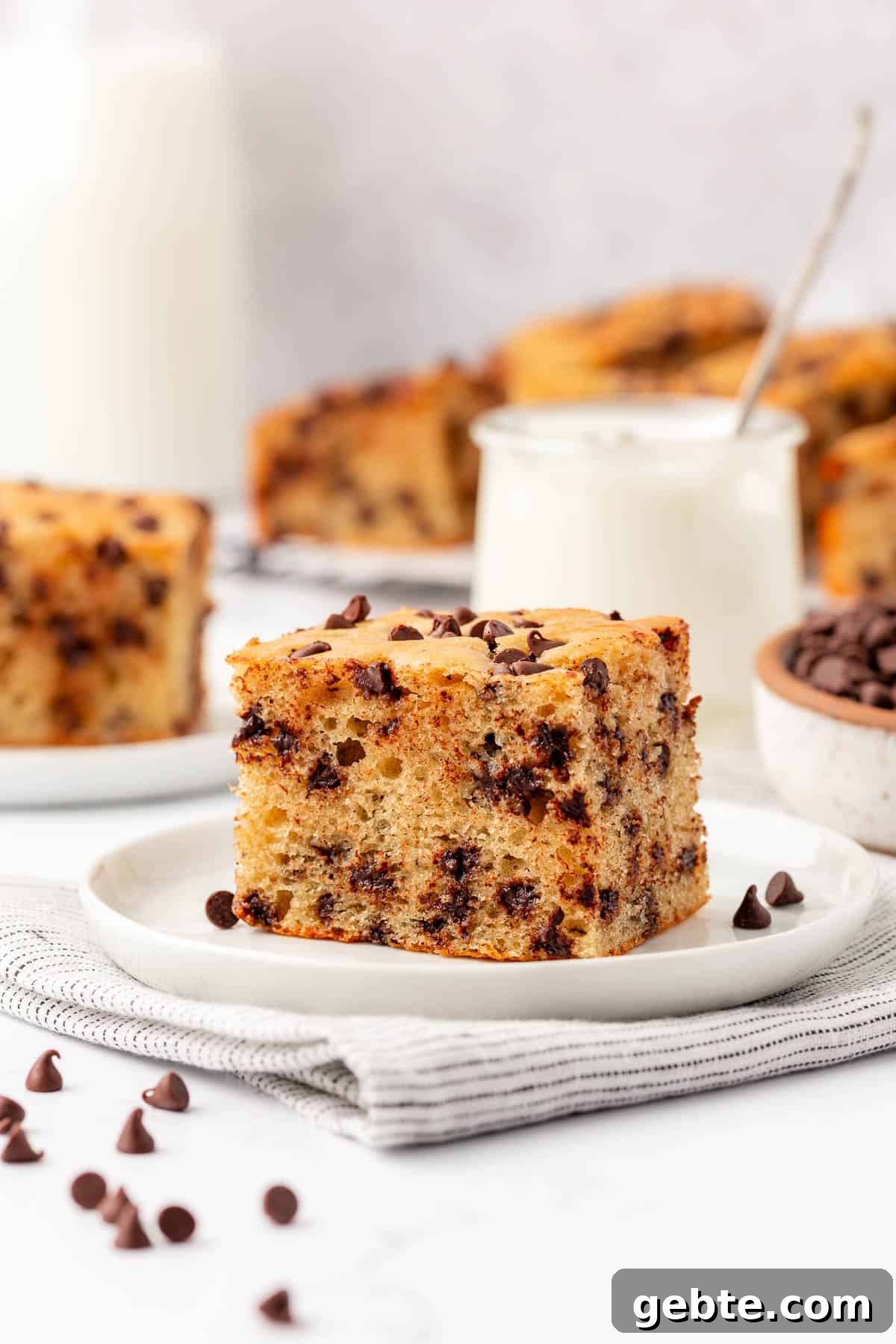 Moist Greek Yogurt Snack Cake with Lemon Glaze 22 greek yogurt snack cake