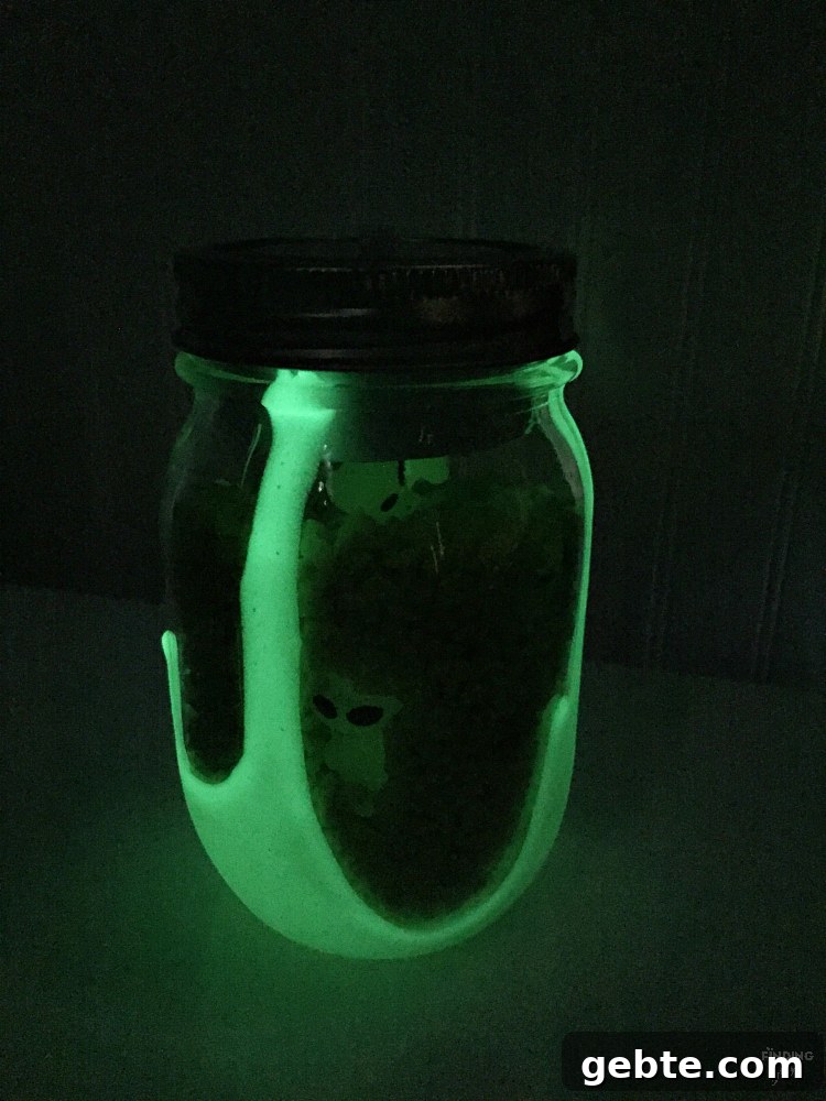 Make Your Own Alien Nightlight: DIY Guide for Cool Space Decor 8 Glow effect of the DIY mason jar nightlight without LED on.