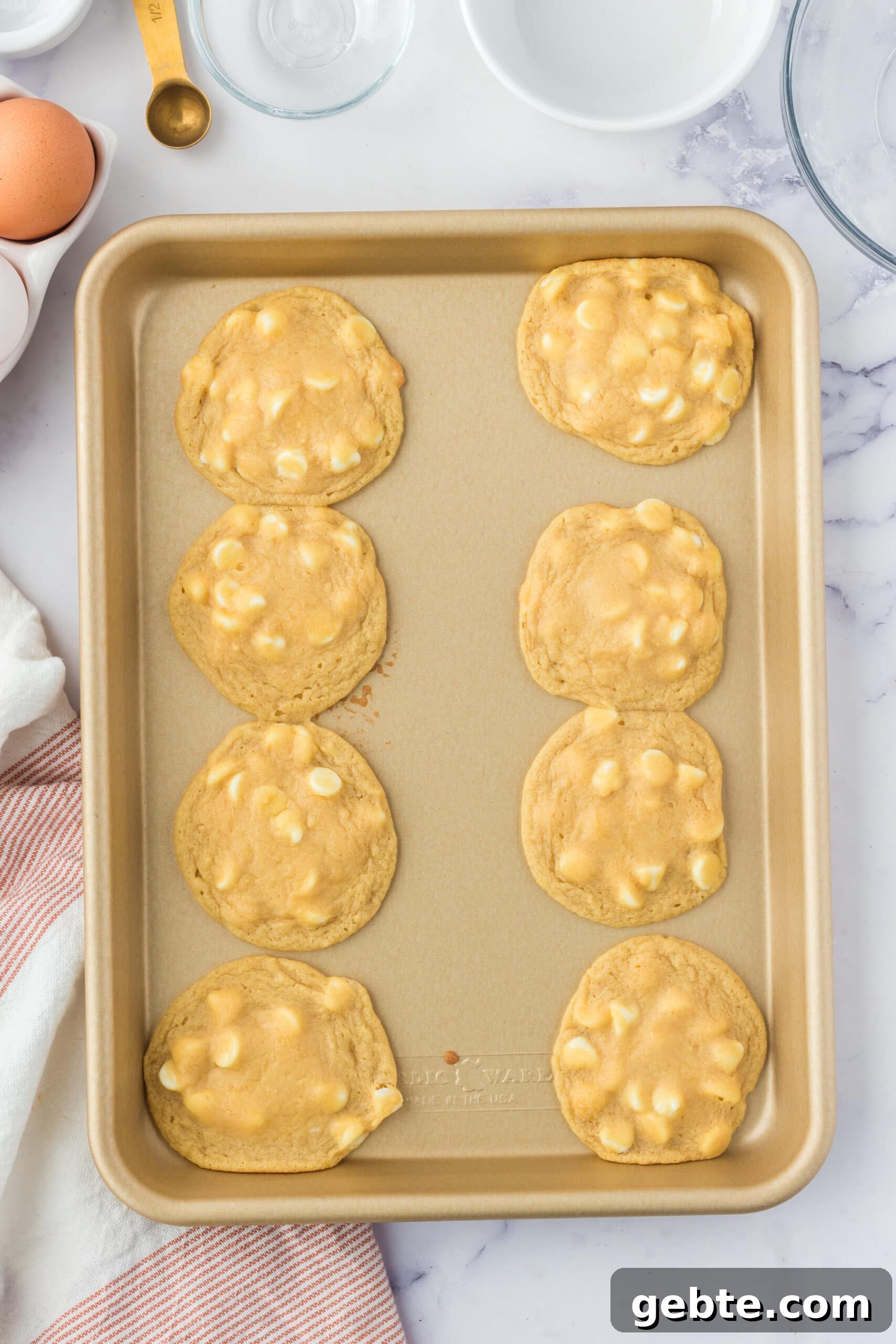 picture of baked cookies on a baking sheet
