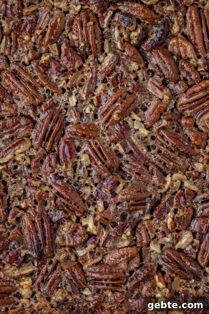 Baked pecan pie bars
