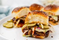 Sweet Hawaiian Pulled Pork Sliders Recipe for Parties