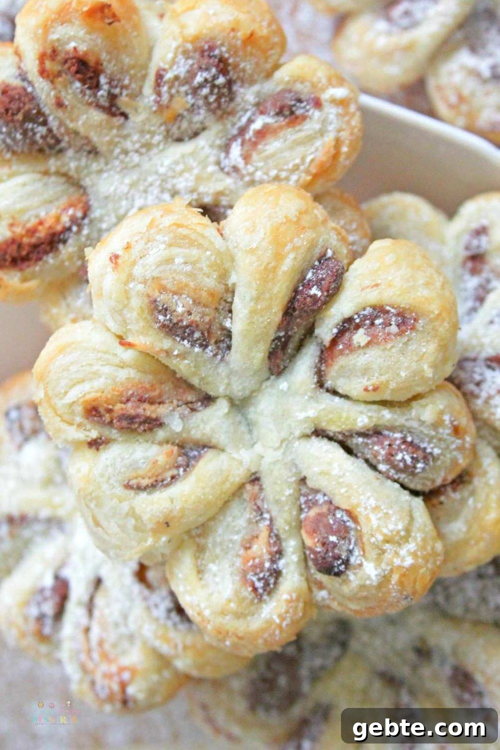 Puff pastry desserts with Nutella