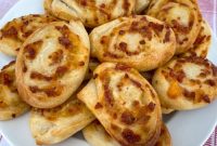 Cheesy Pepperoni Pinwheels Recipe for Parties