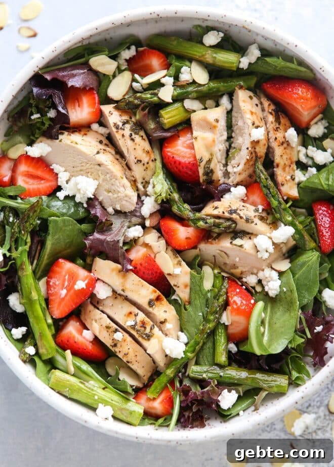 Strawberry asparagus salad with chicken 