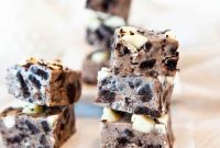 White Chocolate Cookies and Cream Fudge Recipe