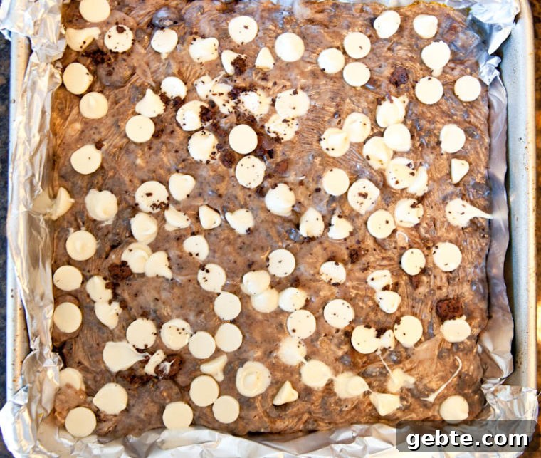 White Chocolate Cookies & Cream Fudge