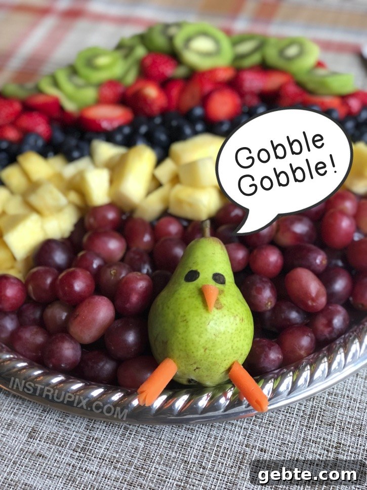Turkey Fruit Tray for Thanksgiving. Such a cute and fun idea for a table display! | Instrupix